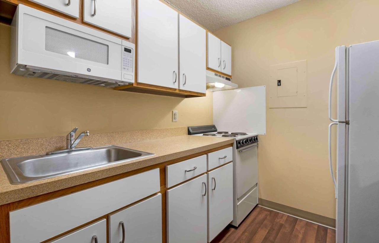 Extended Stay America Suites - Cincinnati - Blue Ash - Reagan Hwy Exterior foto